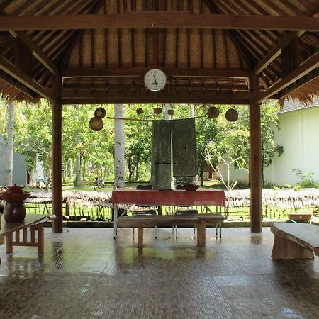 Gondang Beach Hotel Gili Trawangan Bagian luar foto