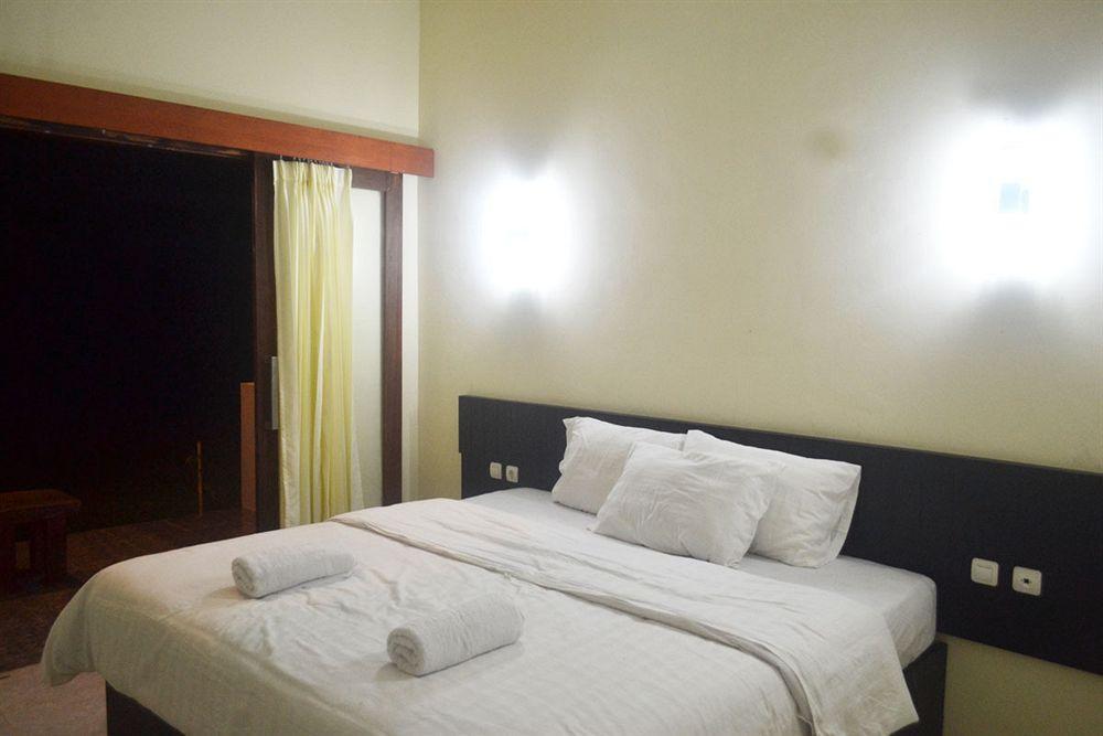 Gondang Beach Hotel Gili Trawangan Bagian luar foto