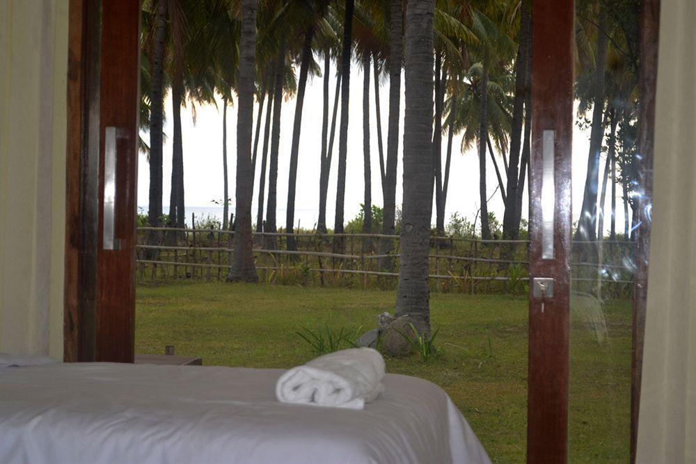 Gondang Beach Hotel Gili Trawangan Bagian luar foto