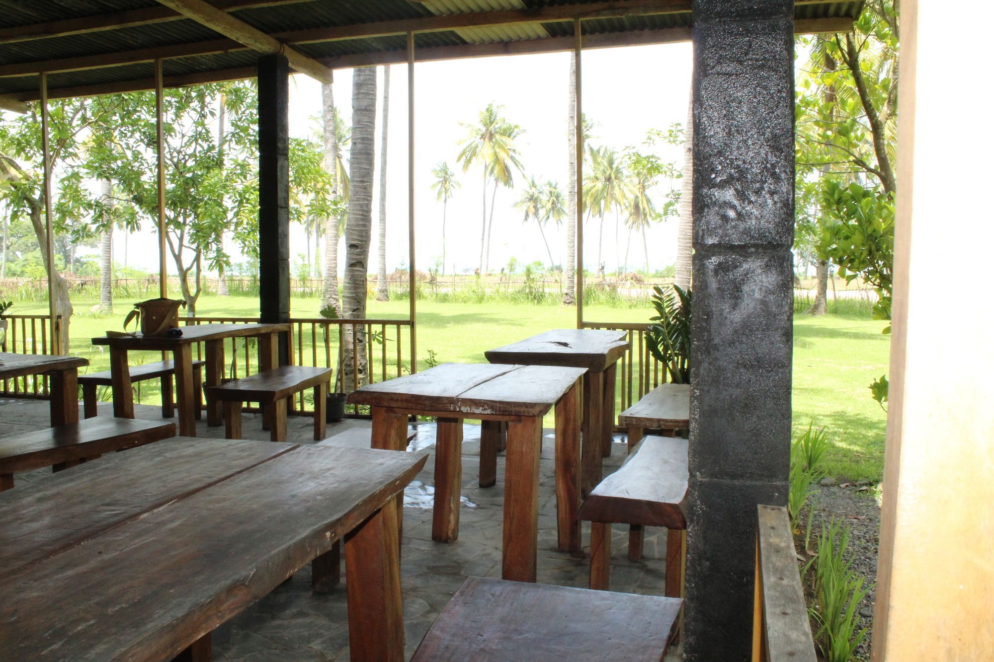 Gondang Beach Hotel Gili Trawangan Bagian luar foto